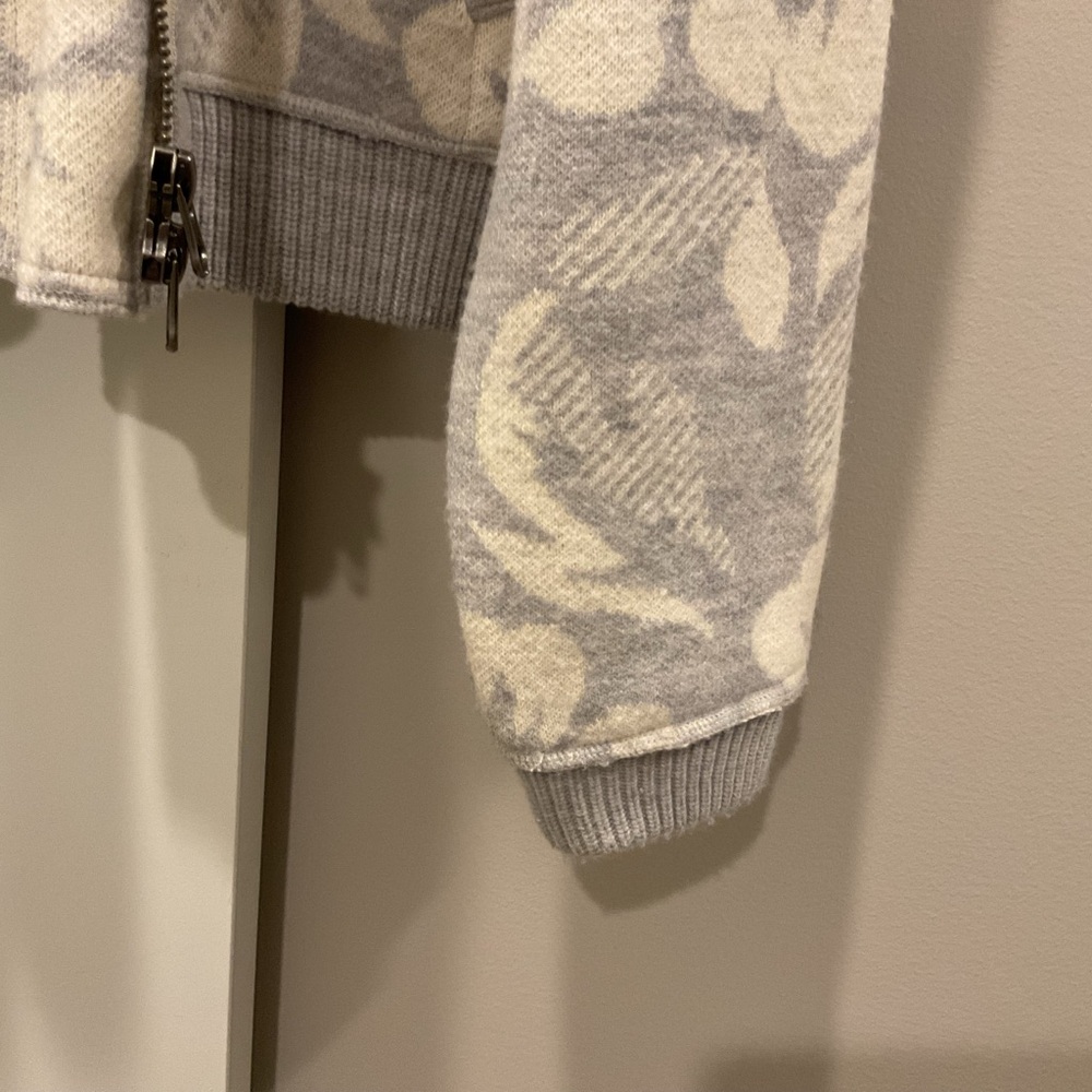 Free People Gray and Cream Knit Sweater - Picture 4 of 5